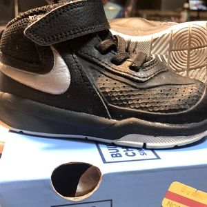 Nike black velcro straps